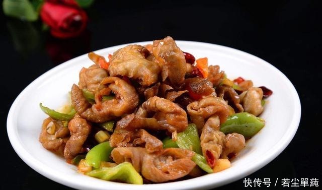 做法|爆炒肥肠前,清洗肥肠是关键,掌握方法,肥肠既不油腻也没有异味