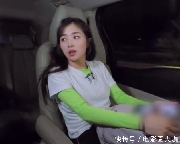 姐姐|《浪姐》张含韵在新的组合越来越耀眼,为了solo能赢她也是拼了