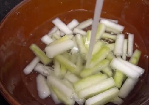 冬瓜|自制冬瓜糖,直接当零食也能做糕点,做法详细,几分钟就看懂