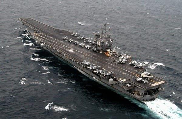 军舰|2500吨潜艇被200艘美军舰包围,舰长升起国旗上浮,回国后直接坐牢