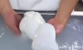 美食|一个小吃五十块,一天只卖两百个,你知道这是什么新奇的小吃吗