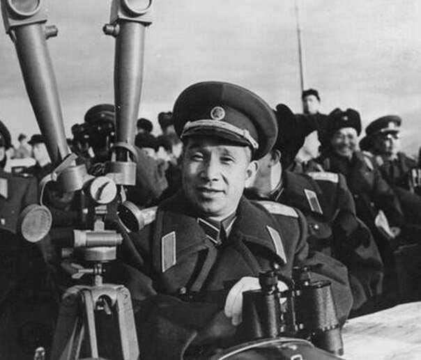 文静|粟裕将军外表文静,性格儒雅,为何还能成为我军顶级名将