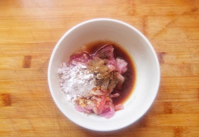 再配|榨菜别再配粥吃了,用来煮面味道更香,好吃到连汤汁都不剩