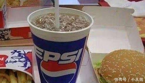 可乐|自己冻冰块是白色,为啥肯德基可乐里是透明的,内部员工透露方法