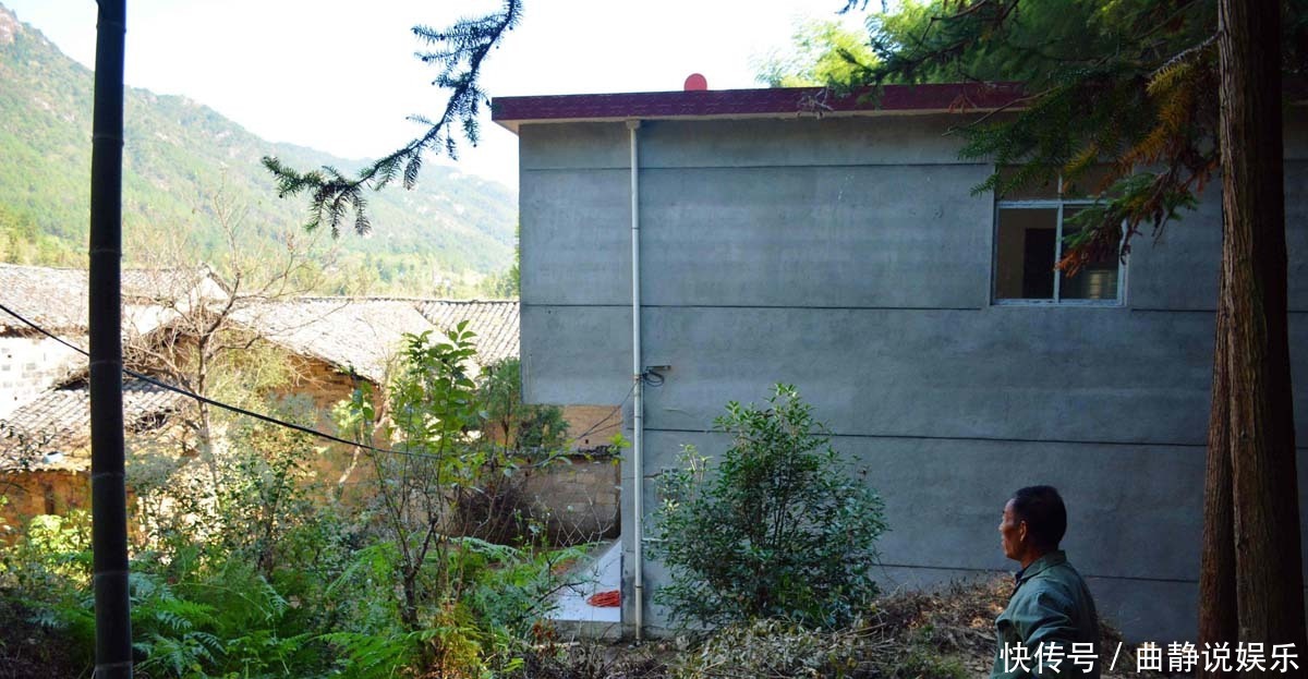 山村|山村村民在外打工,漂亮楼房无人住,64岁大爷来此“上了瘾”