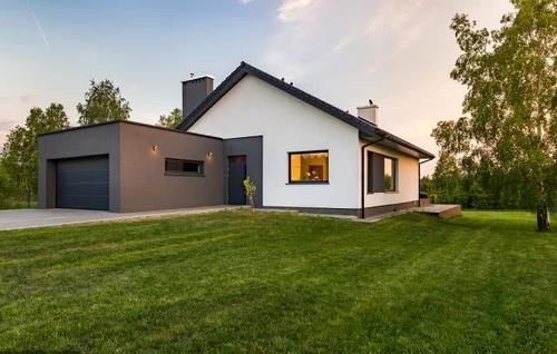 法院|前夫被法院强制执行，母女居住的前夫名下的房屋被查封，必须被执行吗？