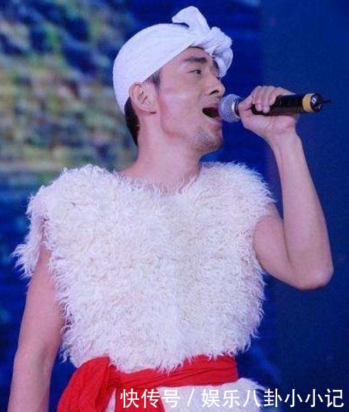 现状|伪装成农民歌手一夜爆红,从年入千万到软饭男,如今现状让人感慨