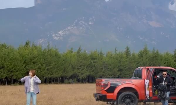 陈乔恩|陈乔恩离开了山,趁机扔下了橘子。谁会关注姜妍的细节?《暖心》