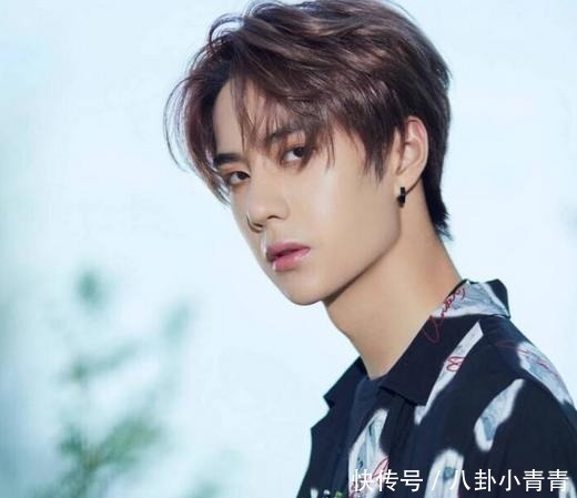 亮点|王一博新造型亮相,“小手铐”堪称最大亮点!这是要“铐”什么