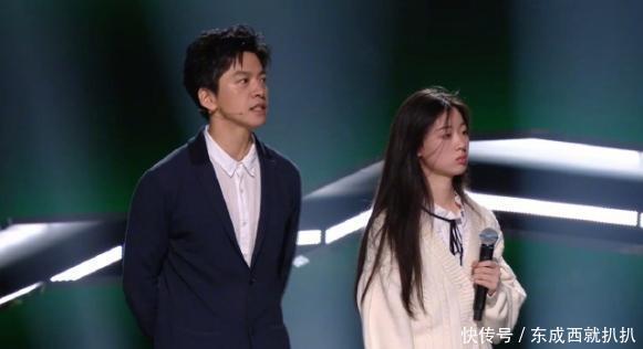 单依纯|《好声音2020》淘汰赛第一轮,单依纯潘虹双双落泪,李健面色凝重