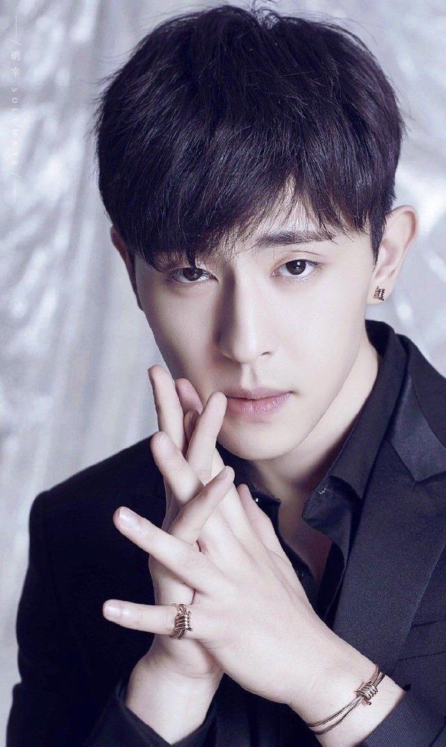 伴郎|邓伦:一块质朴绵实的玉,石家庄之光,铁打的伴郎