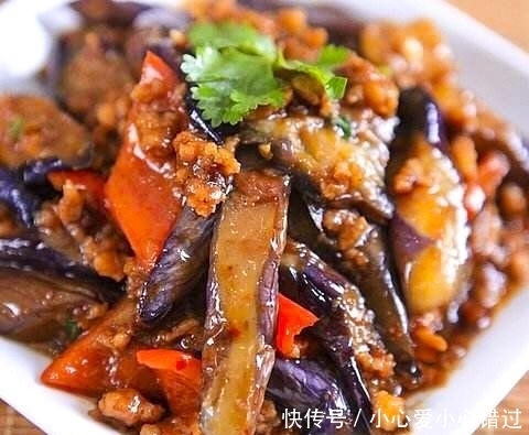 解馋|茄子此吃法真香,不用炸不凉拌,用它加肉一起做,真解馋