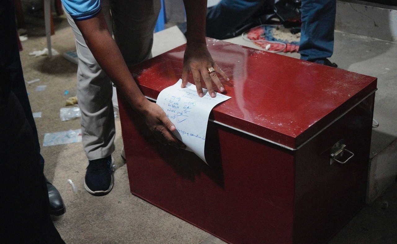 持枪|西港中资餐厅老板被逮捕：涉毒非法持枪和经验色情性服务