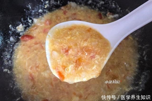 口感|做疙瘩汤时,学会这一个妙招,做出来疙瘩颗粒均匀,口感好