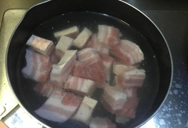 大厨|40年大厨教我做粉蒸肉时,多加一点它,粉蒸肉肥而不腻更好吃