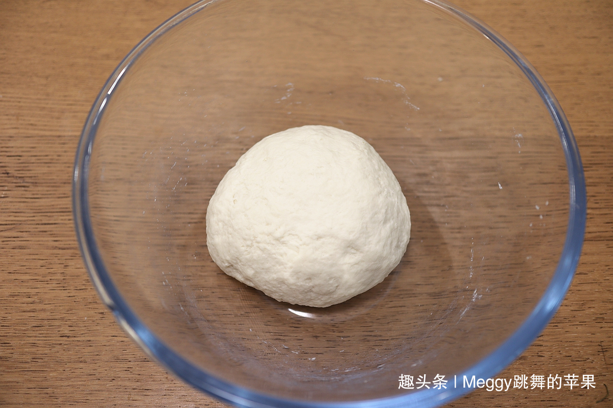  中筋面粉|别争了！外酥里嫩的葱花饼，凉水还是热水揉面跟我学，全会了