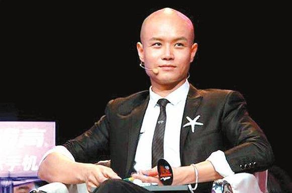 身败名裂|曾是金牌主持人,后身败名裂退出荧屏的乐嘉,现今如何