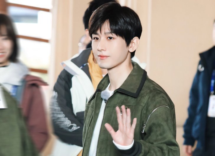  成毅录|成毅录完《奔跑吧》后，网传新剧已经安排上了，还是熟悉的女主