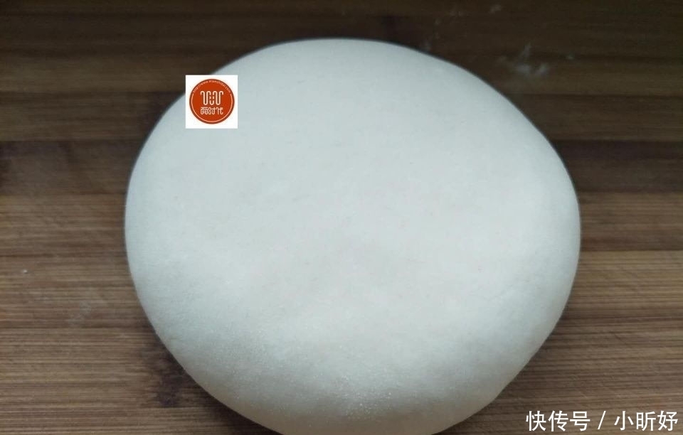 韭菜|做韭菜盒子,教你一招,外酥内鲜,好吃不腻,简单又美味!