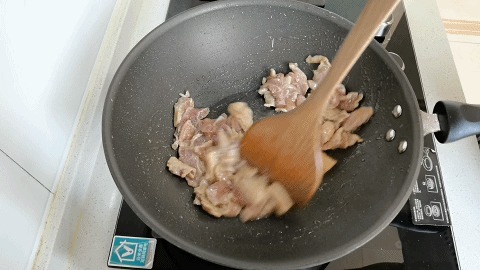 菜肴|黄瓜便宜了，做北方特色菜肴，营养又好吃，我家隔三差五做一次