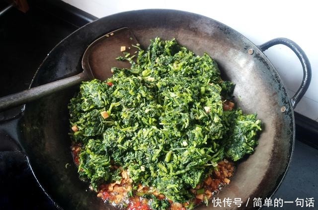 做法|这款小吃我家每年中秋都做它，又香又脆真美味，做法不难你也试试