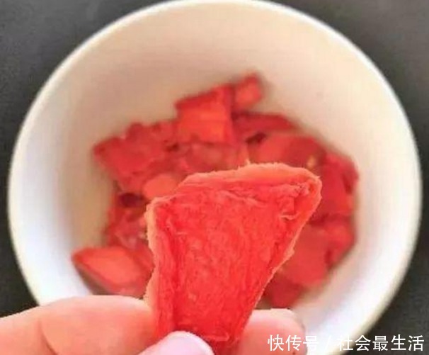 变丑|水果烘干后会变成什么样子草莓变丑,菠萝变薄,西瓜居然是这样