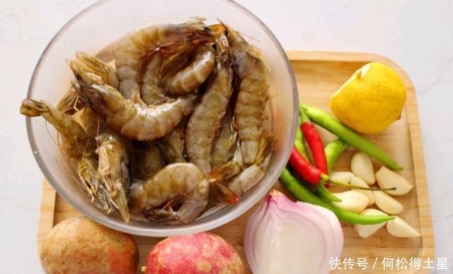  汤汁|炎炎夏日，试试这道吮指凉拌菜，汤汁都没剩，真好吃