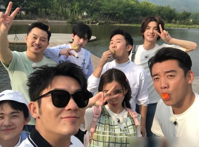 MC|跑男为什么宁愿让蔡徐坤做MC,也不让鹿晗回归看了原因做得对