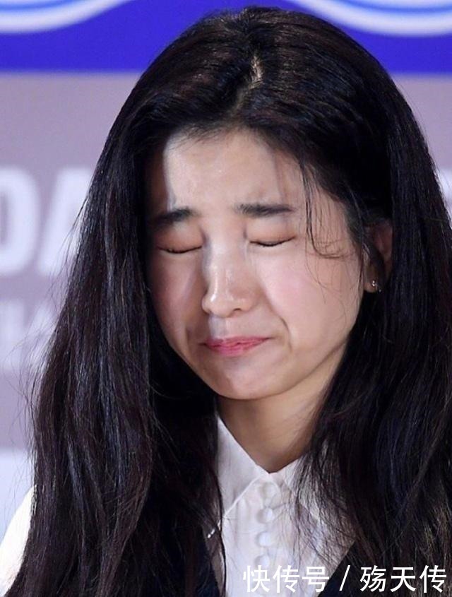 赞助|明星喝下赞助饮料, 每喝一口就是一个表情包, 表情亮了