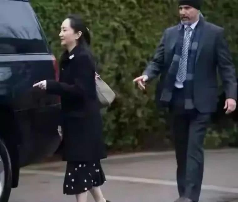  孟晚舟|一个软禁在他乡，一个娇养于豪宅，孟晚舟和姚安娜差别为何这么大