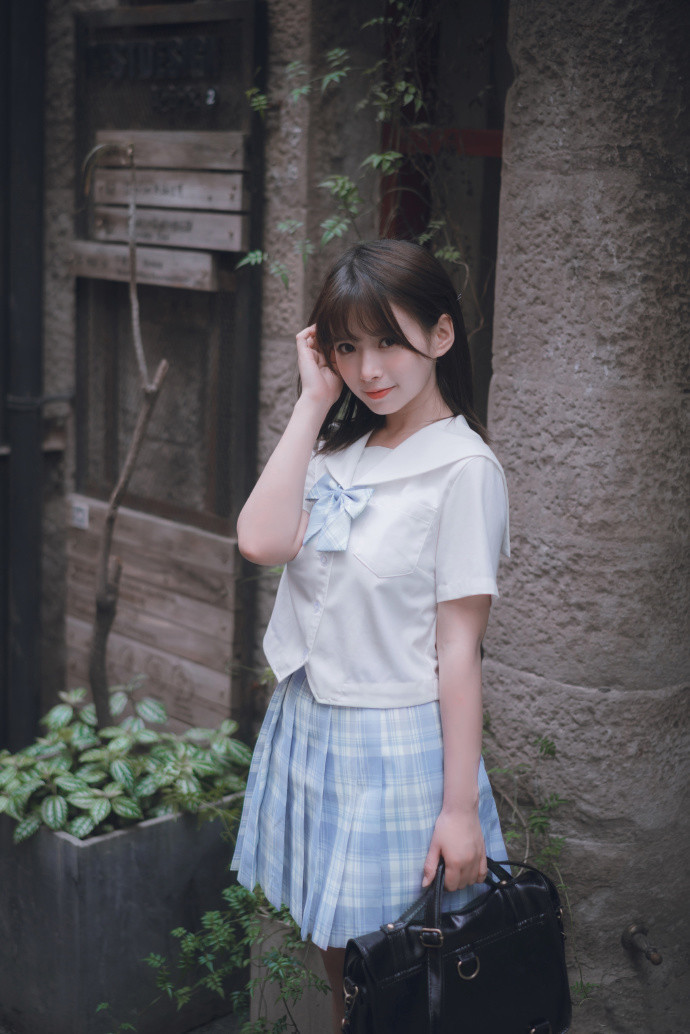  转眼之间|jk少女，寻寻觅觅，却在转眼之间