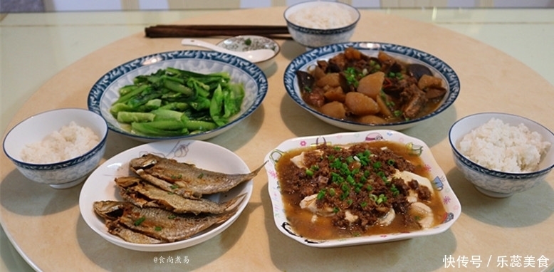 朋友圈|节后一家三口的晚餐,晒到朋友圈,点评超过百条:好想来蹭饭