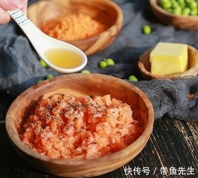  鱼法|香煎三文鱼饼 #非常规创意吃鱼法#