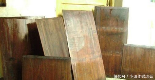 嘉庆皇帝|皇帝打猎中暑离世,没有棺材,临时找来几块板,8千人抬