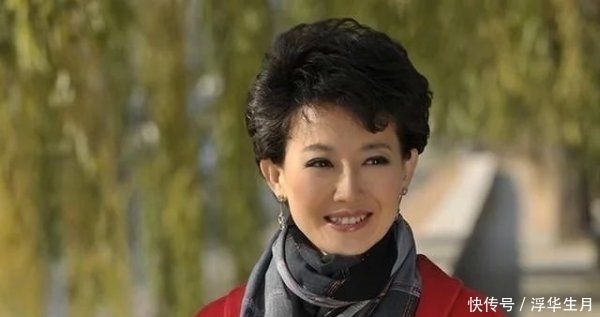 此梁艳|她是央视知名女主持,醉心工作25年不恋爱,年近50至今仍单身