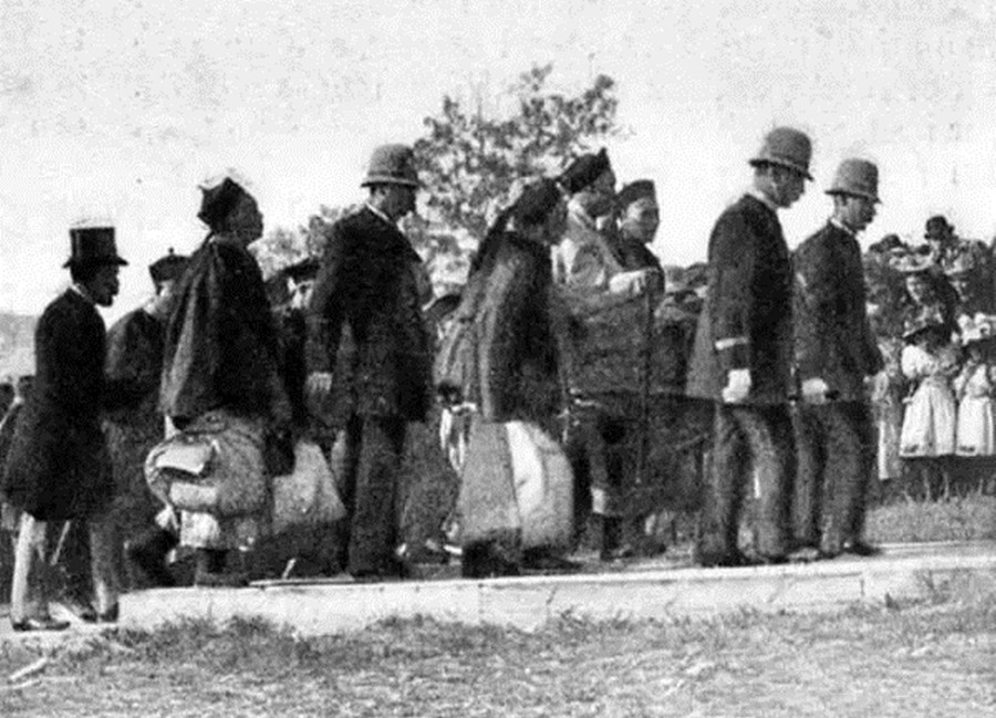 令人|李鸿章访问美国,在纽约首次看到高楼大厦,他说了一番令人心酸的话