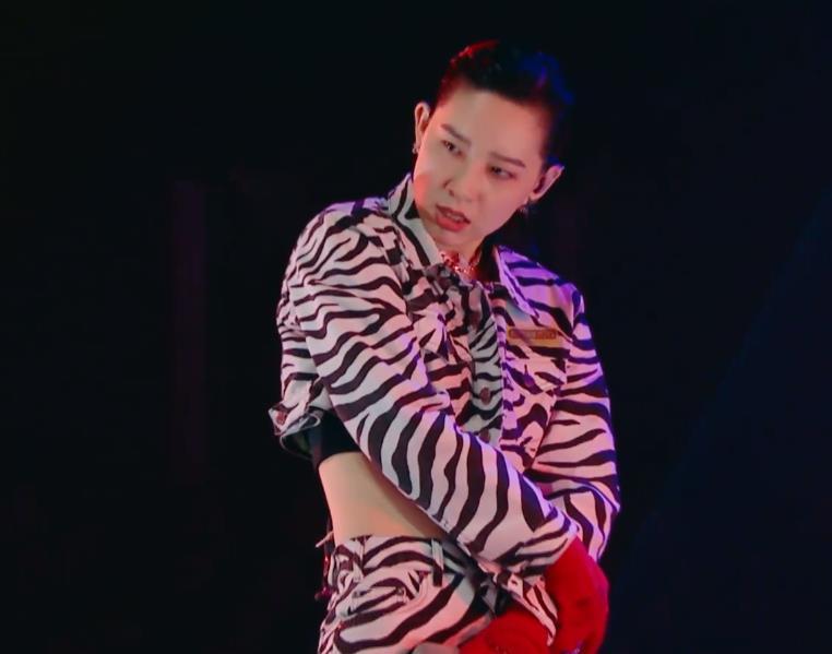  姐姐|《浪姐》两位姐姐的表演：一个高级一个合格，高下立断！