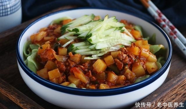 面条|面食中的极品佳作,比刀削面好看,比炸酱面过瘾,营养更解馋!