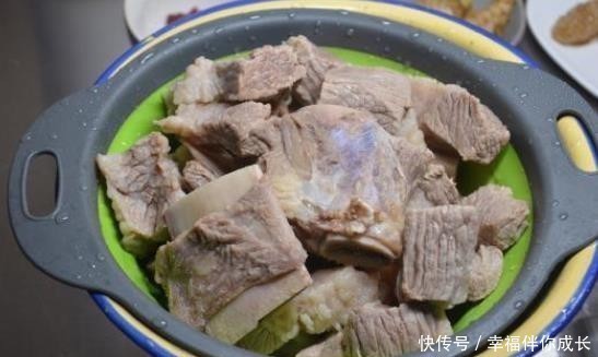 美味|和泡面说再见,小厨教你在家烹饪红烧牛肉面,软烂可口十分美味!