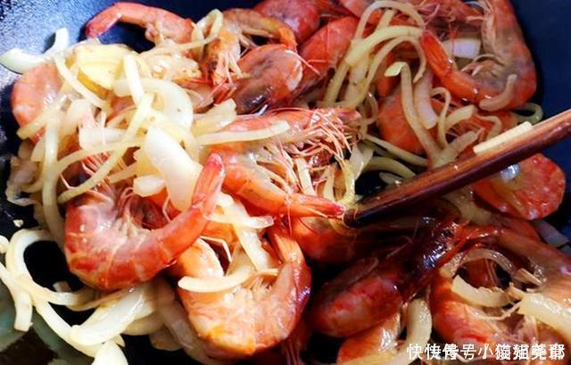 清除|洋葱和它是绝配,三天两头吃一次,清除体内垃圾,好吃不长肉