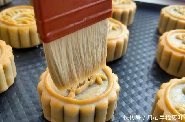 少许|月饼中的“小王牌”,「广式豆沙月饼」