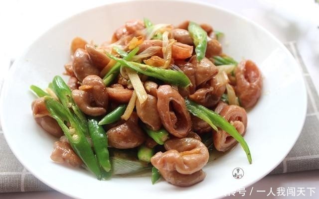 身上|猪身上最“鲜”的地方,很多人却认为脏,用它炒菜补肺润燥