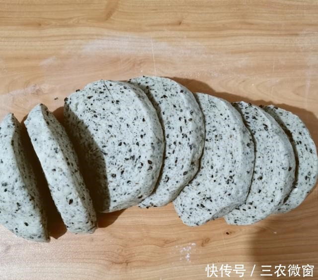 馒头|黑芝麻馒头,营养丰富,暄软可口