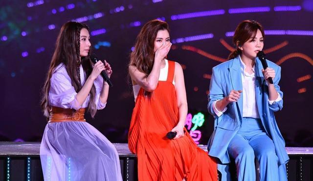  女团选秀|华语第一女子天团出道三年推出50首歌，如今一人失声令粉丝痛心