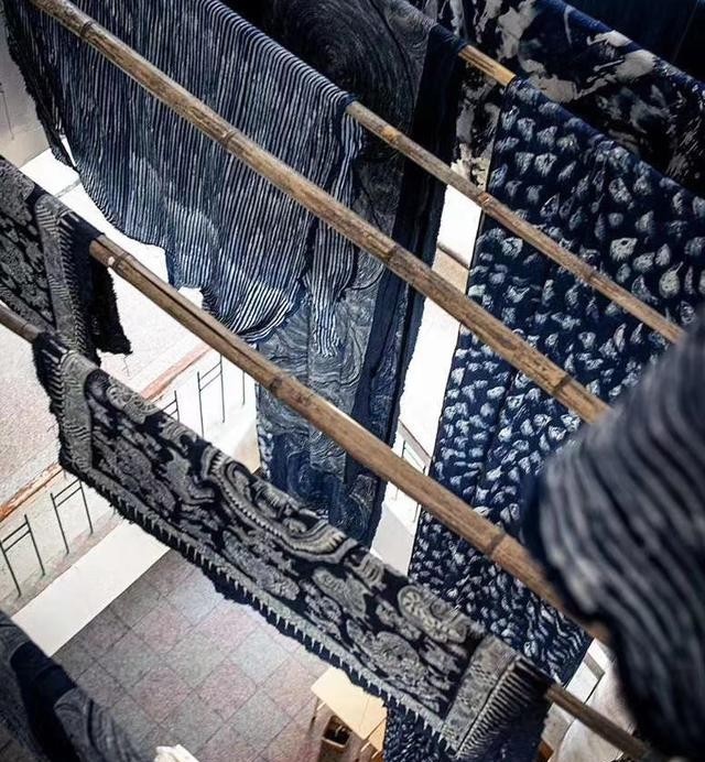 嗓门|贵州排莫村画娘:腰包鼓了,在家嗓门可大了