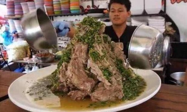 泰国|去泰国吃“火山排骨”,500元一份,本想大吃一顿,端上来被坑了