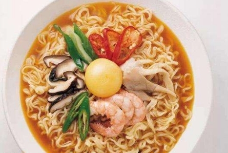 创始人|吃泡面对身体有害?泡面创始人连吃60年,下场让人警醒