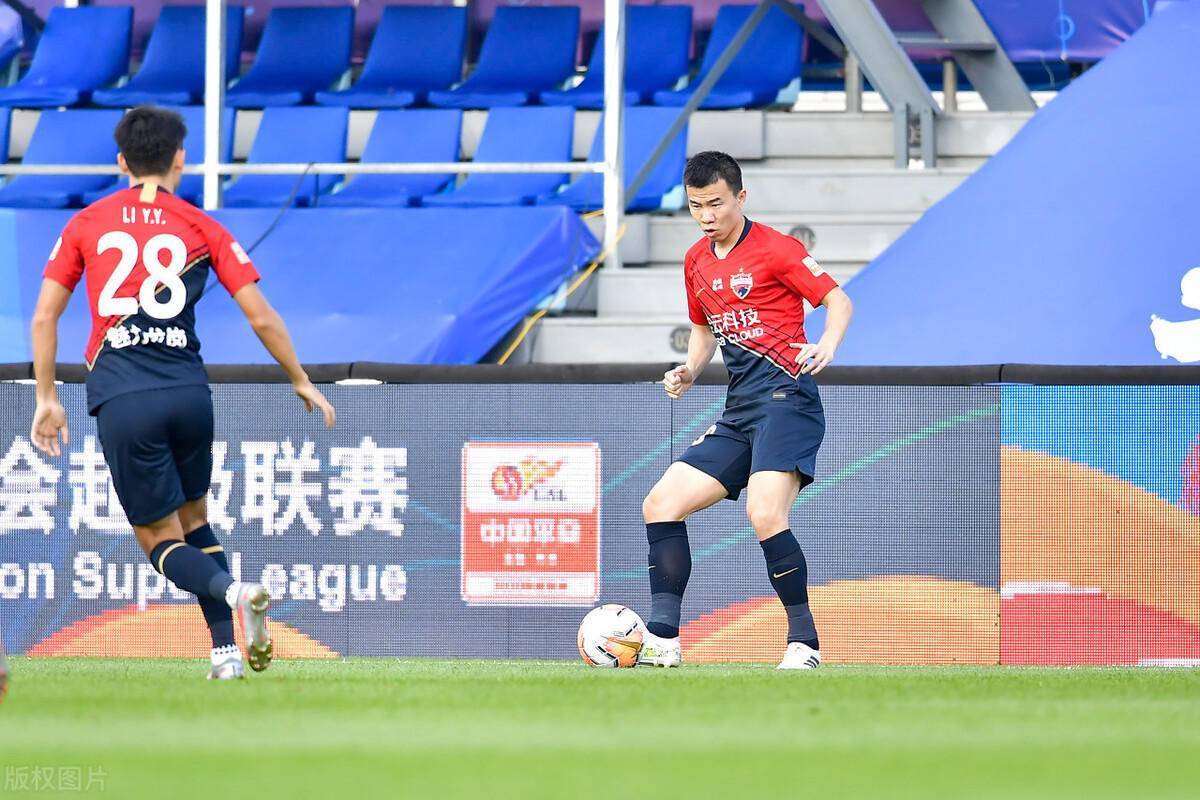 唯有|深足不敌恒大遭遇中超两连败,唯有一人表现不俗,可昂首离开