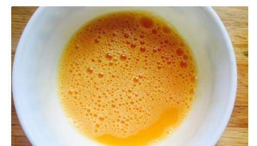 柔滑|蛤蜊蒸蛋,蛤肉是美味的,蒸蛋是柔滑的,充满色香味