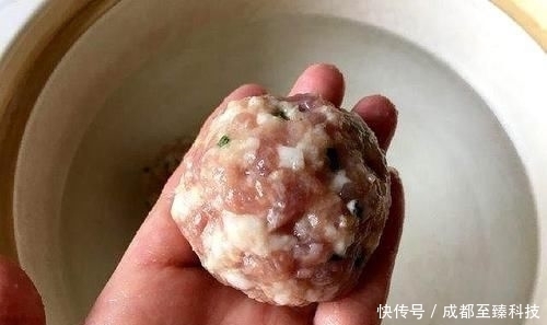 狮子头|教你做狮子头，注意几点才能肥而不腻，入口即化肉香汤鲜